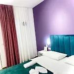 Hotel Myslym Shyri