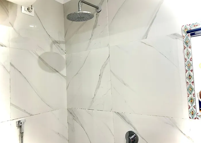 Myslym Shyri 호텔 3*