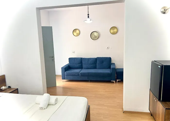 호텔 Myslym Shyri 3*