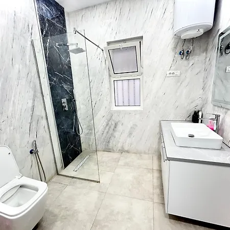 Myslym Shyri Hotell 3*