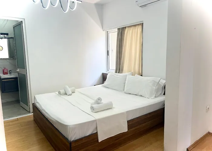 Hotel Myslym Shyri 3*