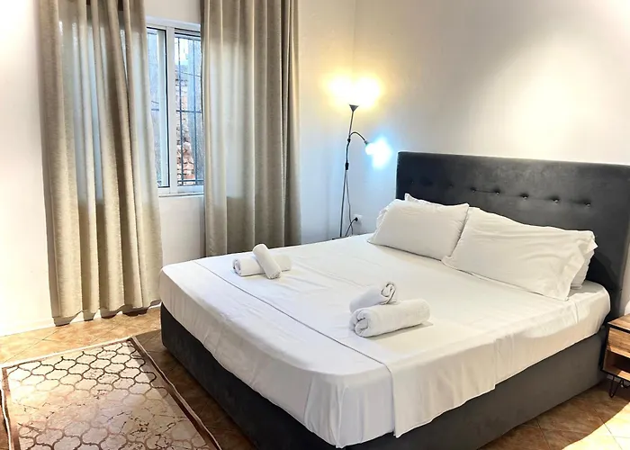 Hotel Myslym Shyri 3*