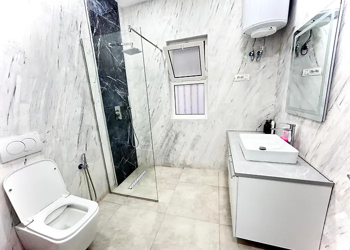 Myslym Shyri Hotel 3*