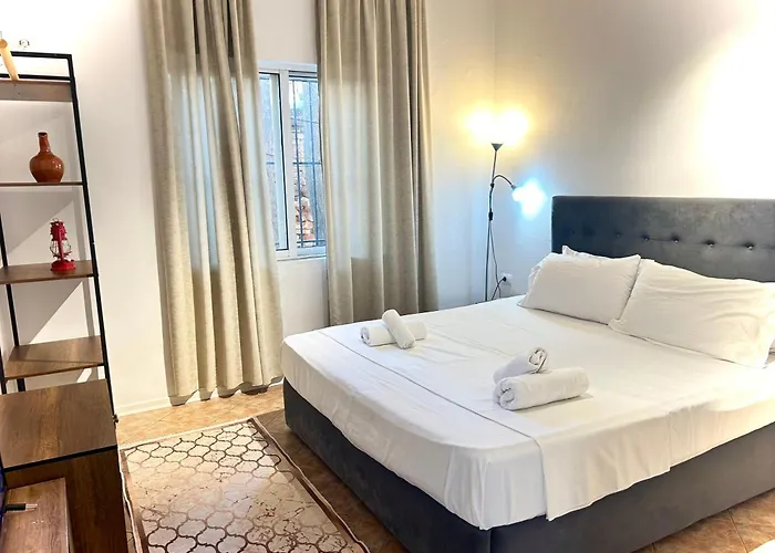 Hotel Myslym Shyri 3*